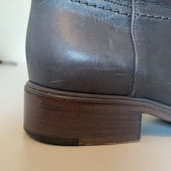 🧚♀️🧚♀️🧚♀️Chanel Authentic dark/medium grey leather boots. - Picture 5 of 12